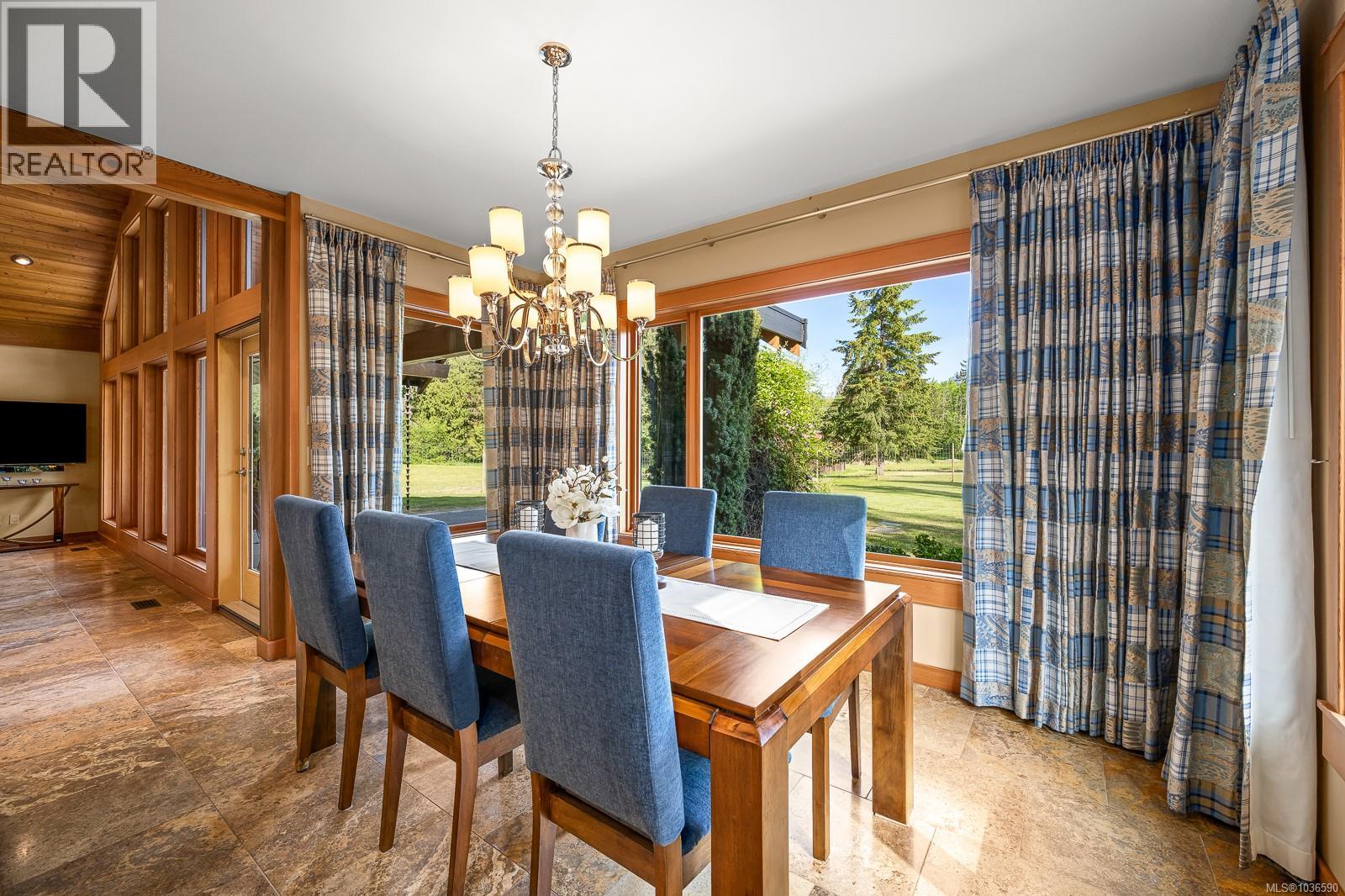 2480 England Rd, Courtenay