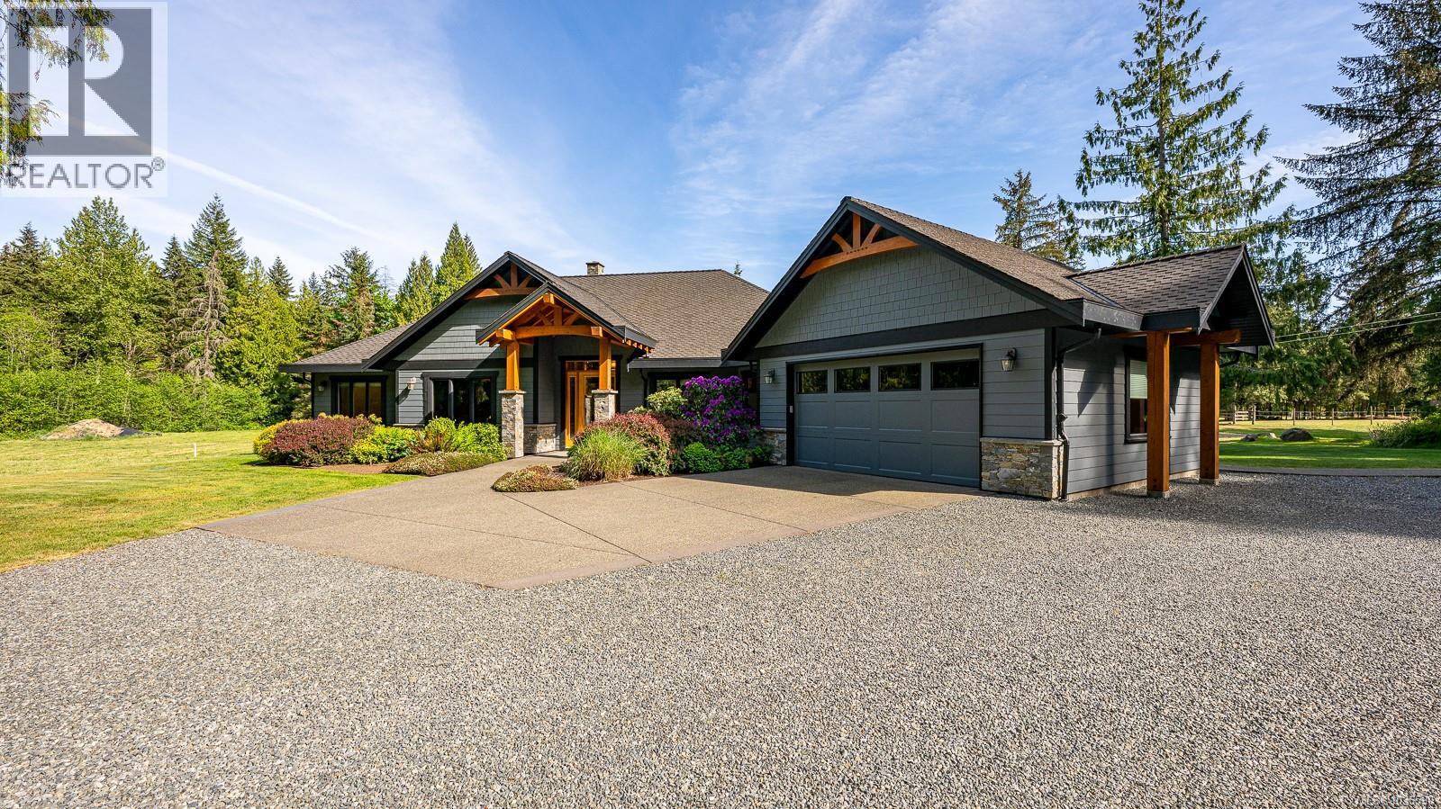 2480 England Rd, Courtenay