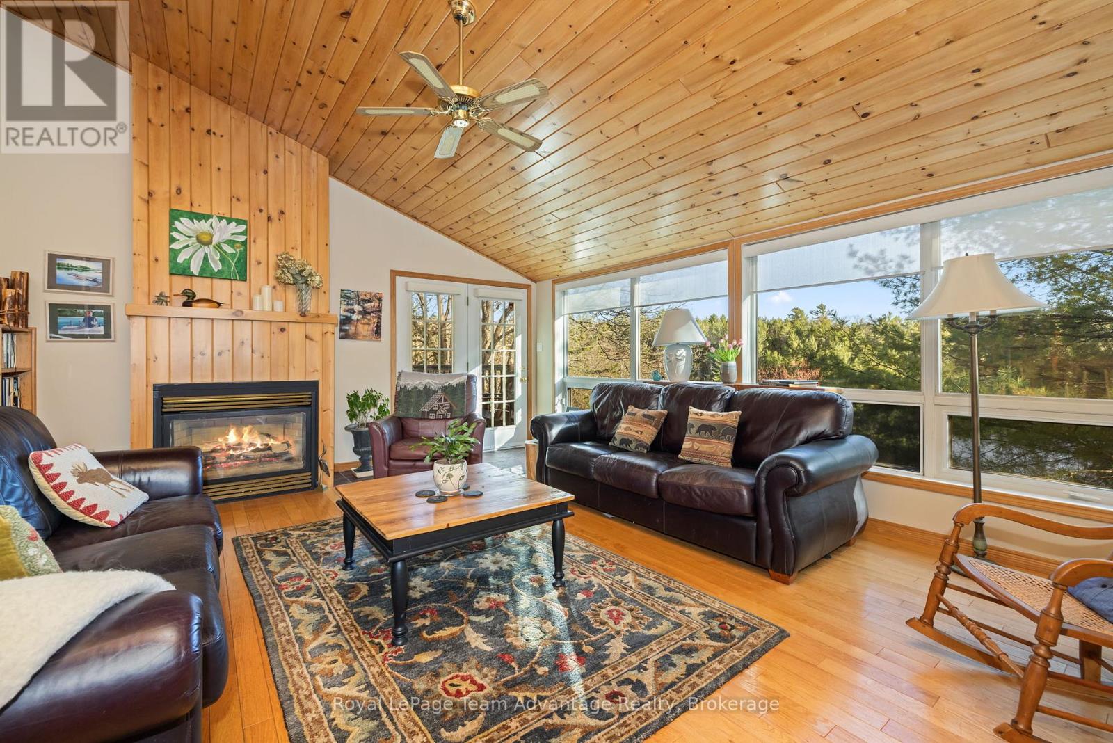 68 SHEBESHEKONG ROAD S - 10