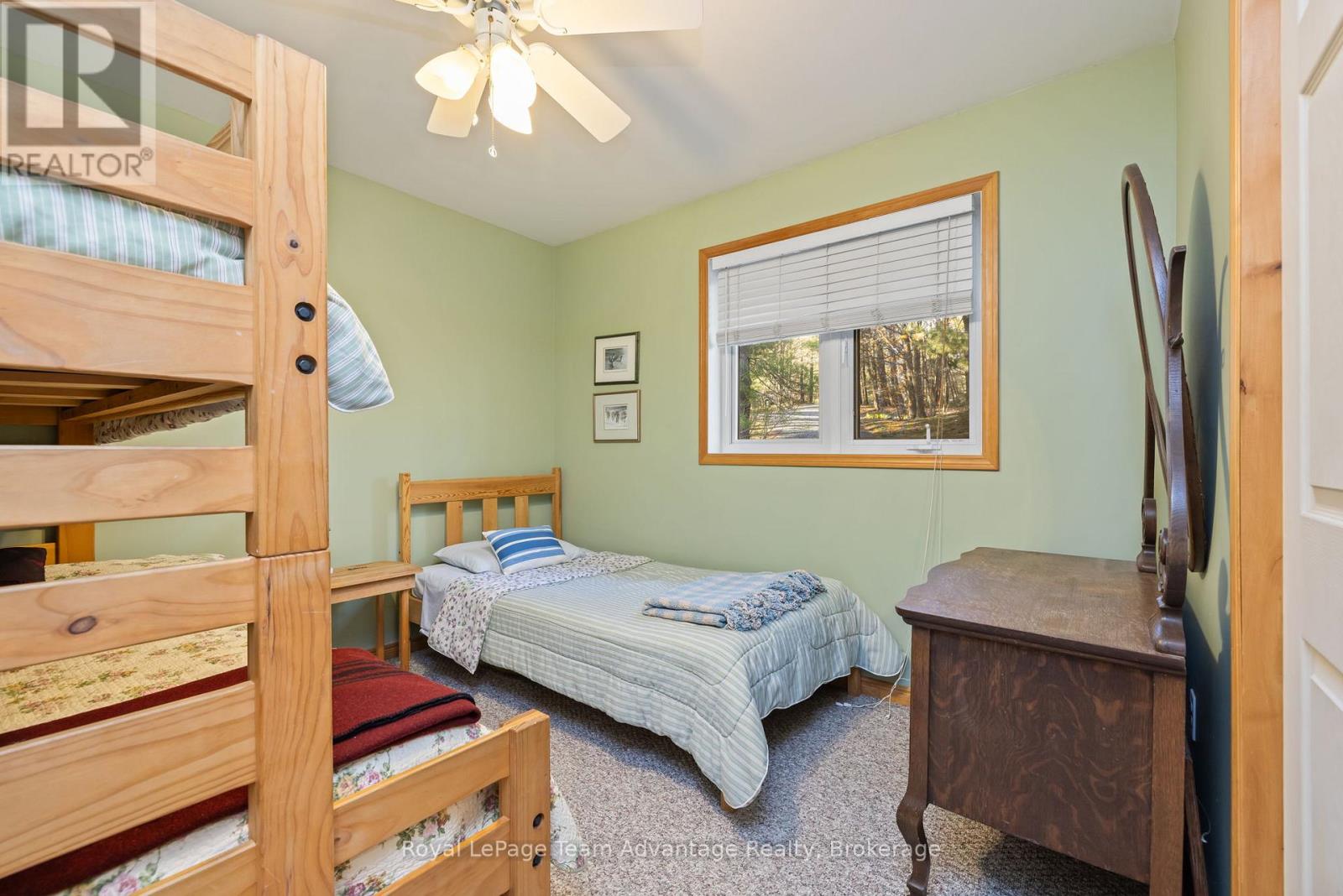 68 SHEBESHEKONG ROAD S - 17