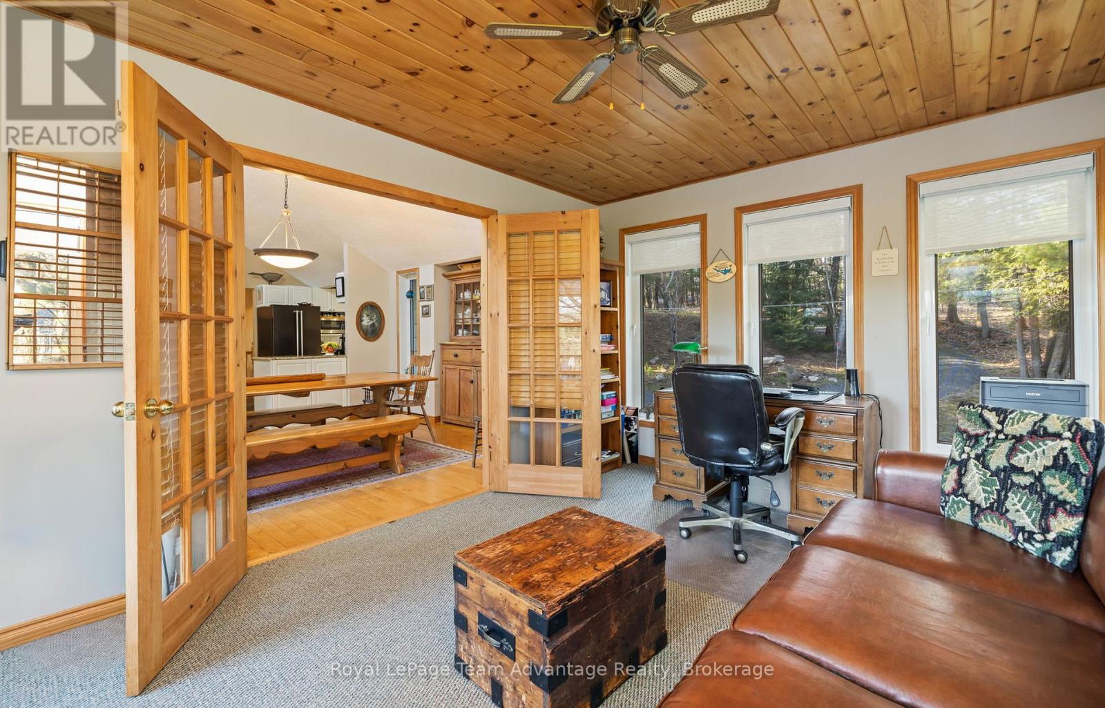 68 SHEBESHEKONG ROAD S - 21