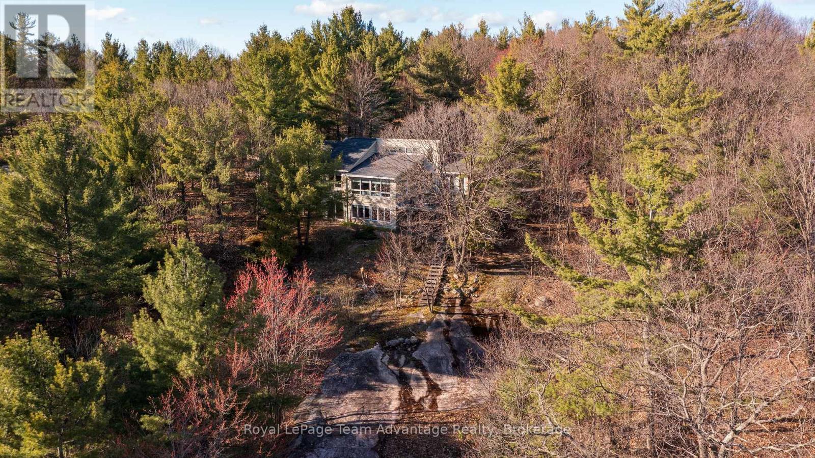 68 SHEBESHEKONG ROAD S - 29