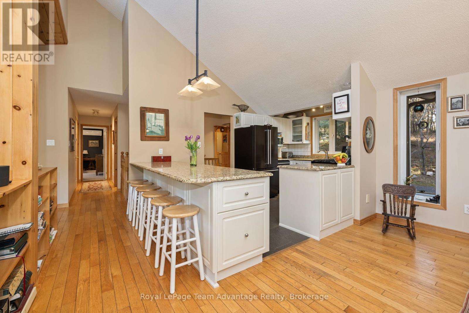 68 SHEBESHEKONG ROAD S - 6