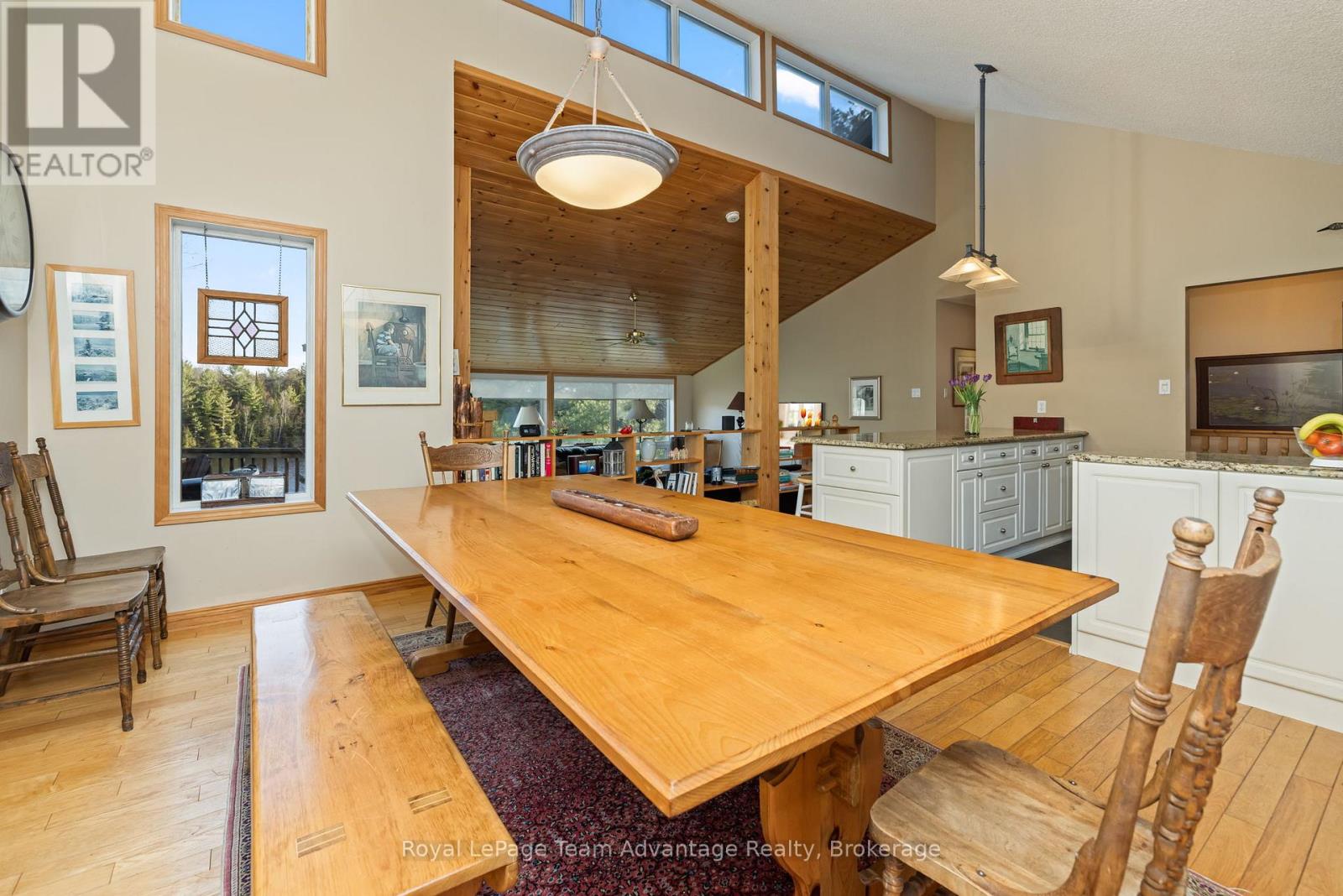 68 SHEBESHEKONG ROAD S - 9