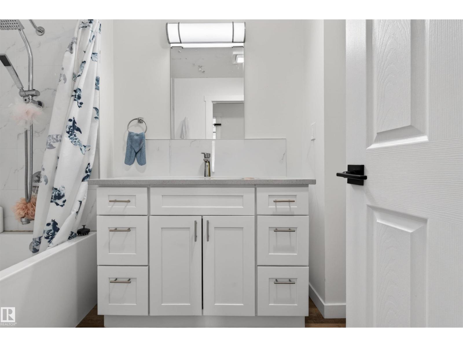 12028-30 88 ST NW - 7