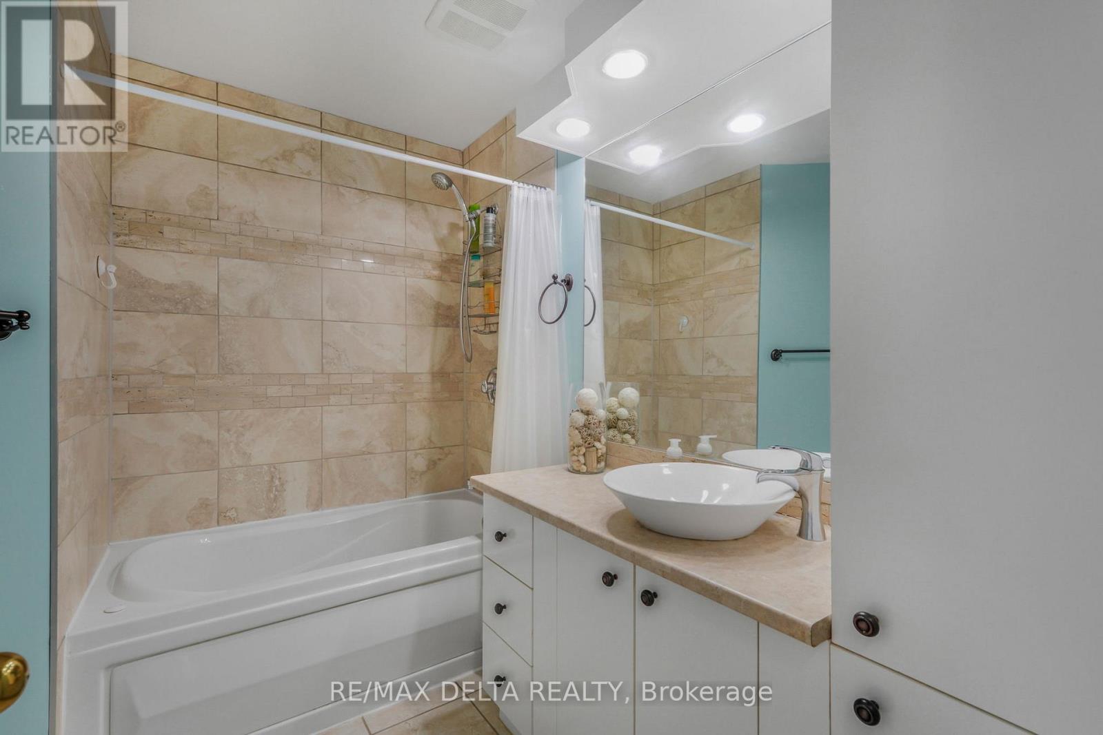2807 LEONARD STREET - 14