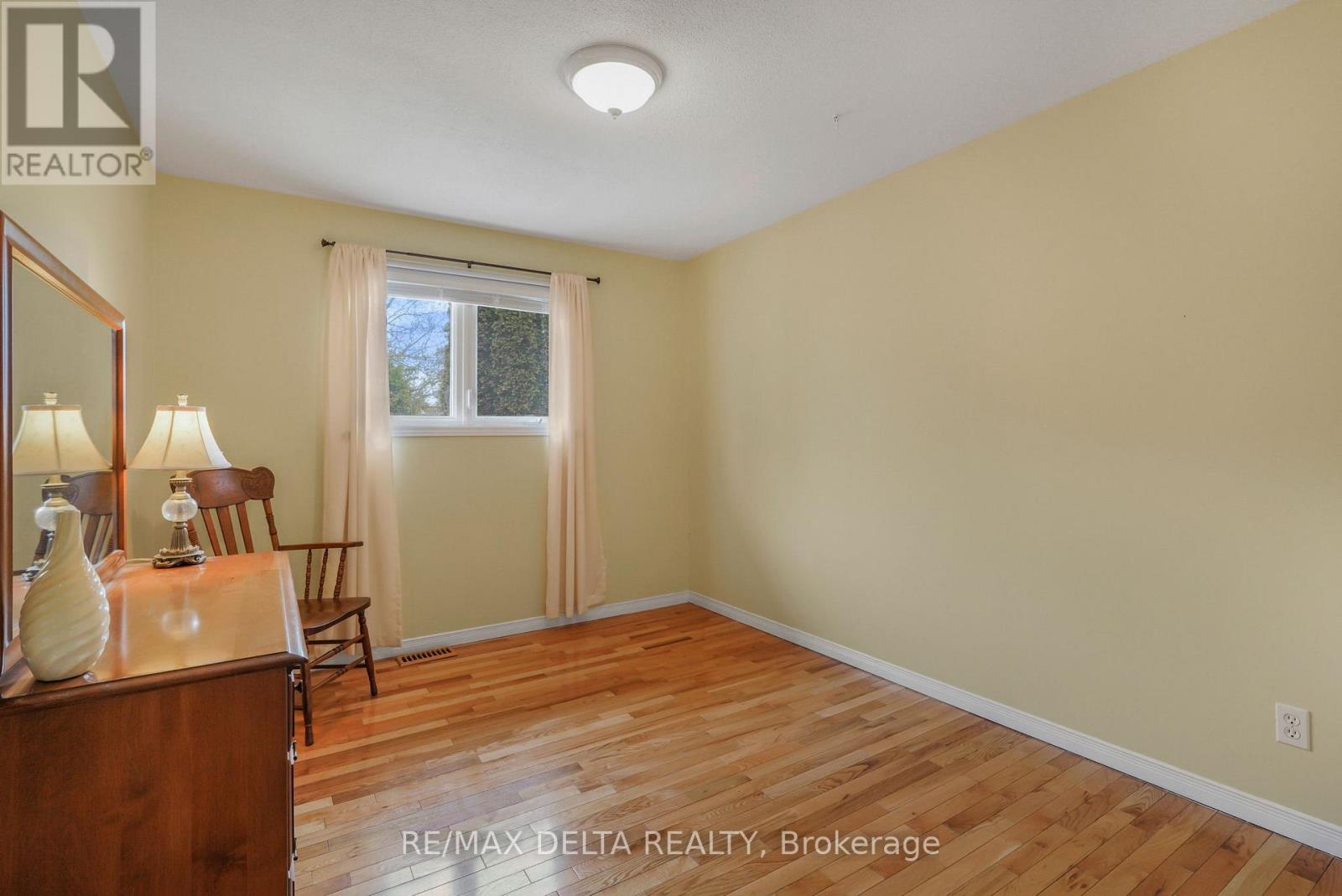 2807 LEONARD STREET - 16