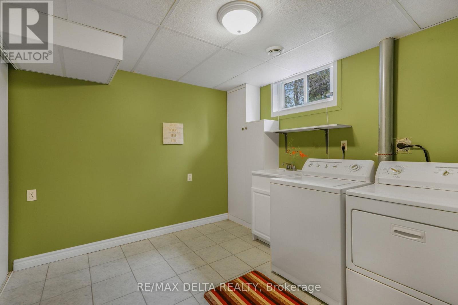 2807 LEONARD STREET - 25