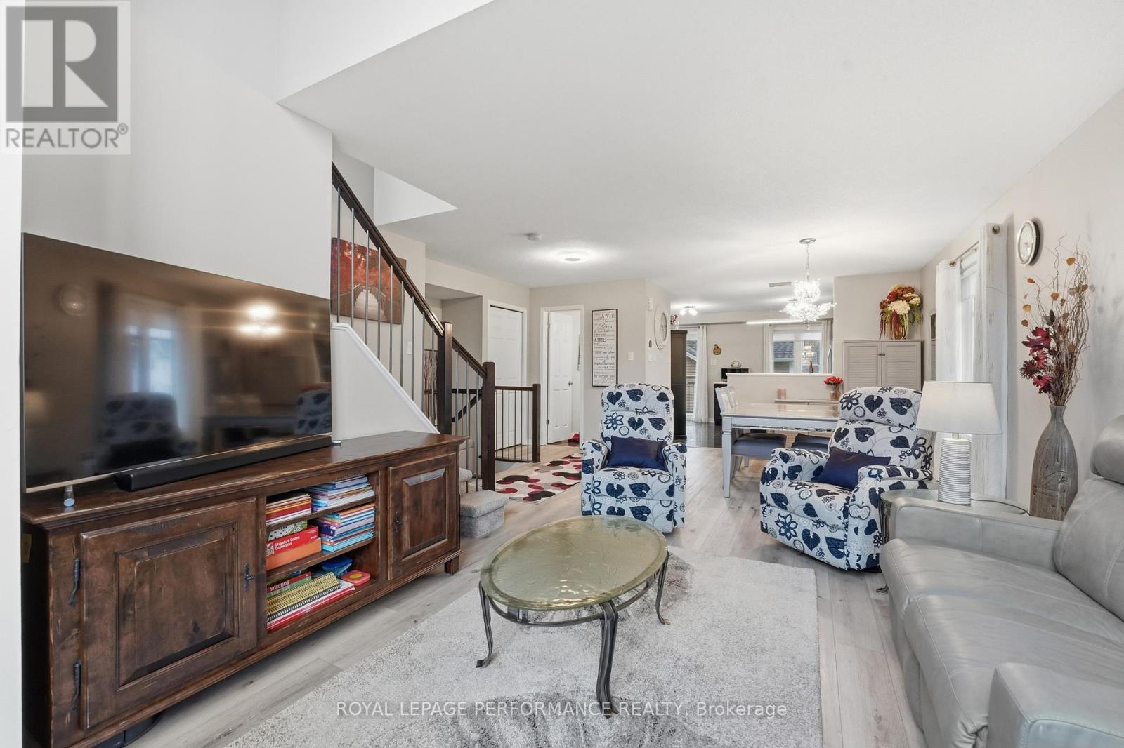 302 GALSTON PRIVATE - 12
