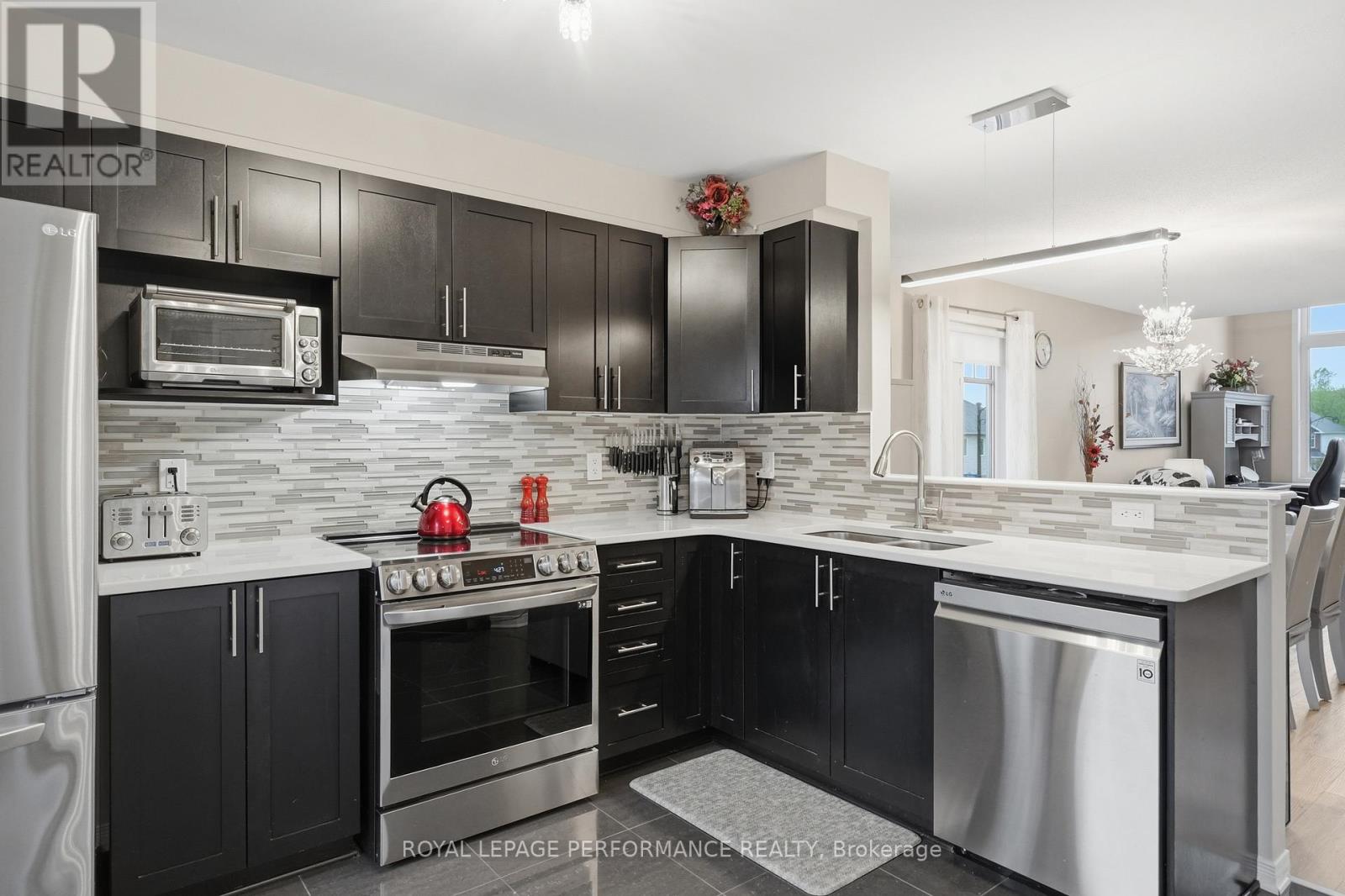 302 GALSTON PRIVATE - 17