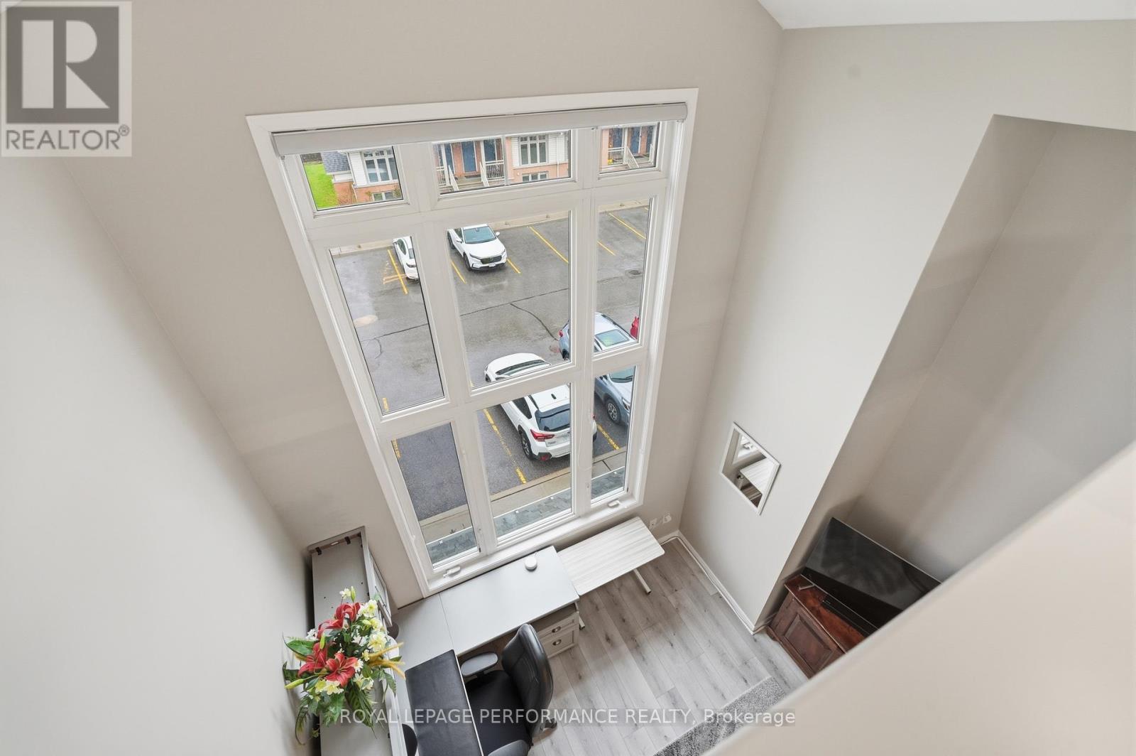 302 GALSTON PRIVATE - 24