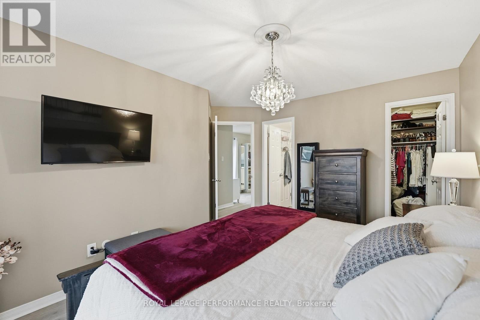 302 GALSTON PRIVATE - 28