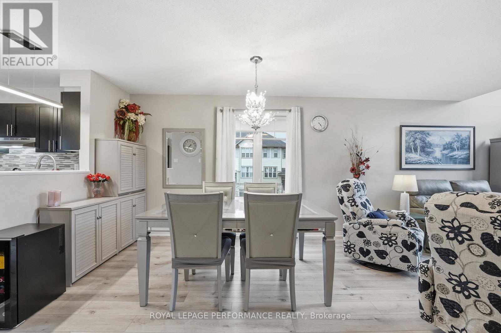 302 GALSTON PRIVATE - 6