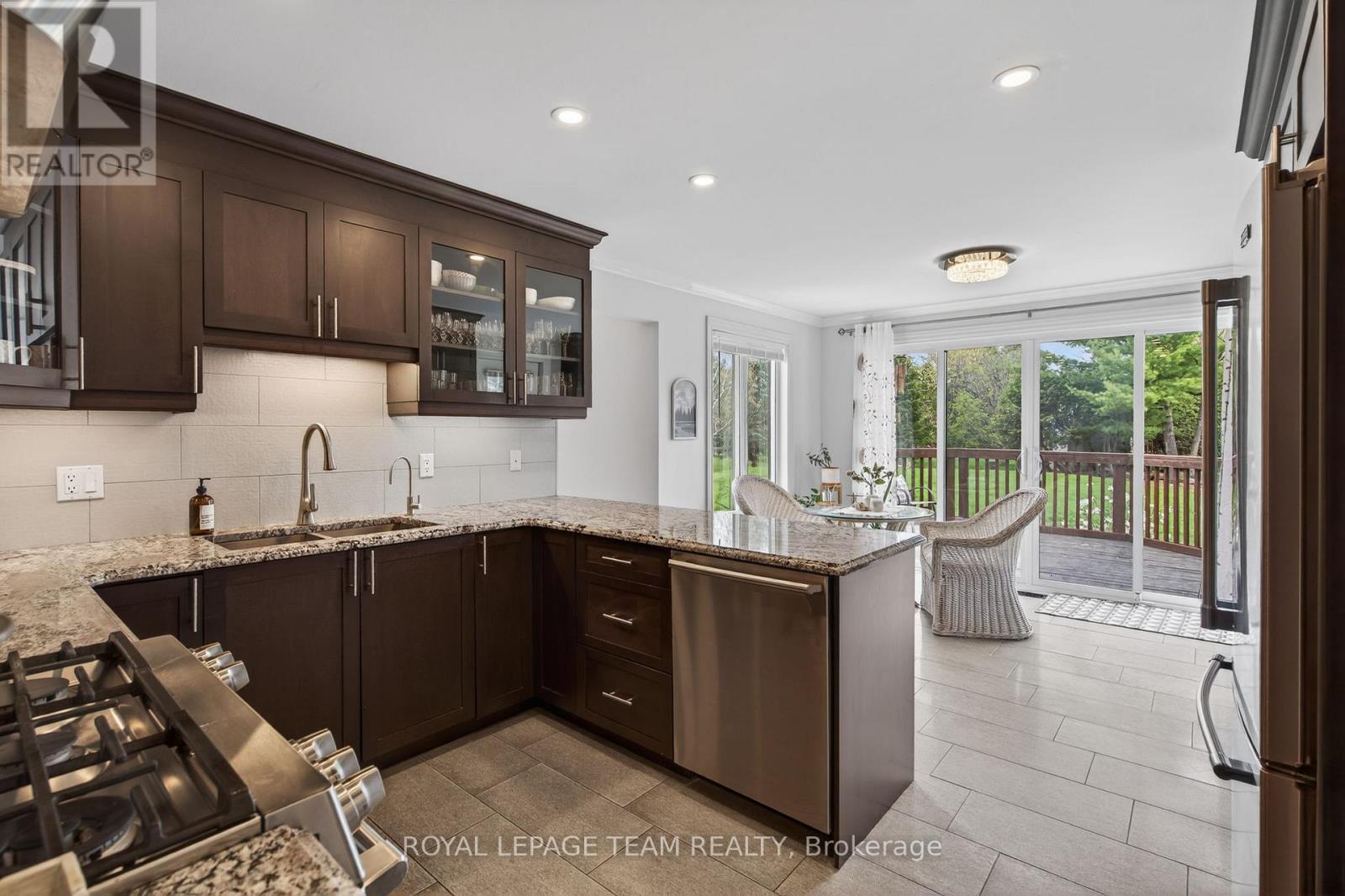 1108 CINDY HILL CRESCENT - 11