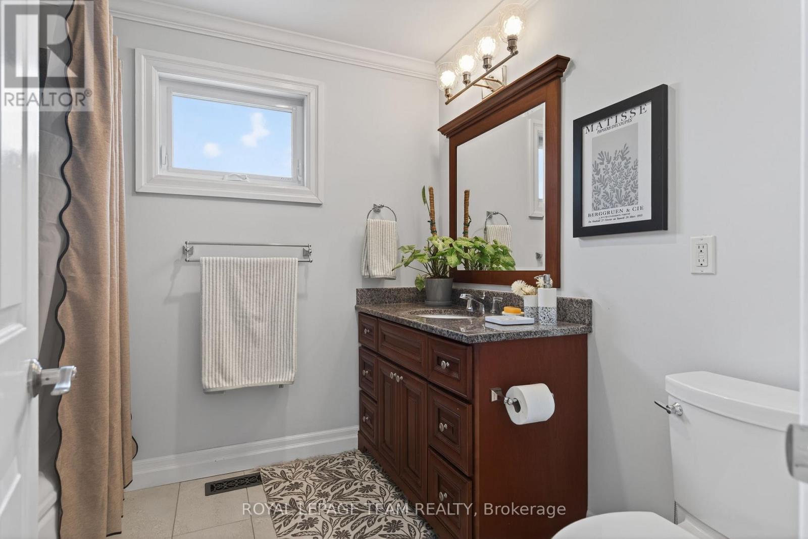 1108 CINDY HILL CRESCENT - 33