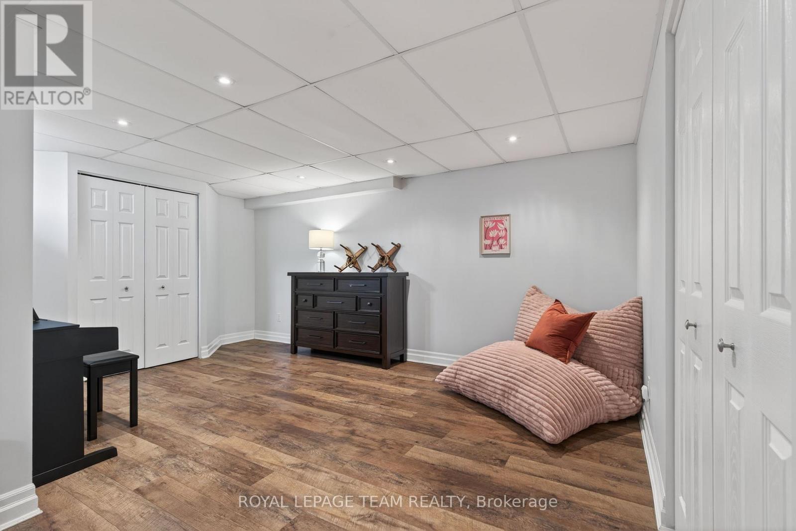 1108 CINDY HILL CRESCENT - 38