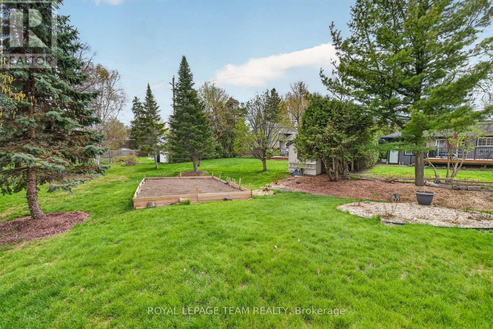 1108 CINDY HILL CRESCENT - 47