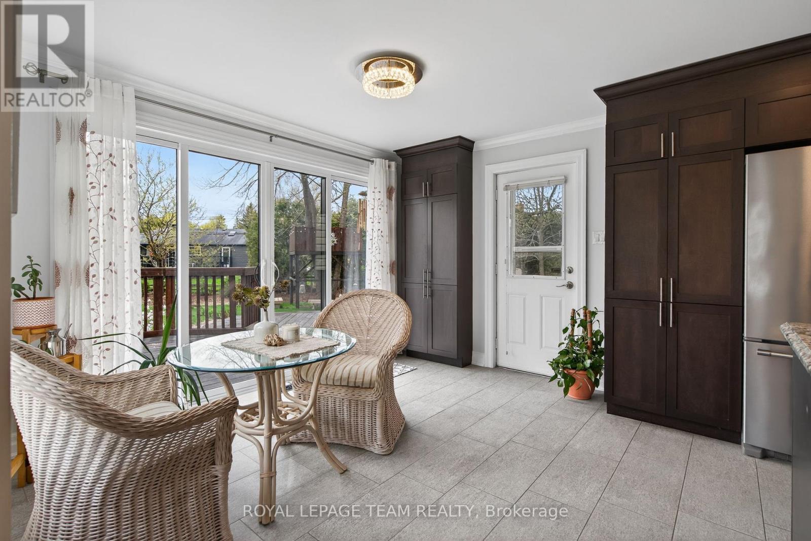 1108 CINDY HILL CRESCENT - 8