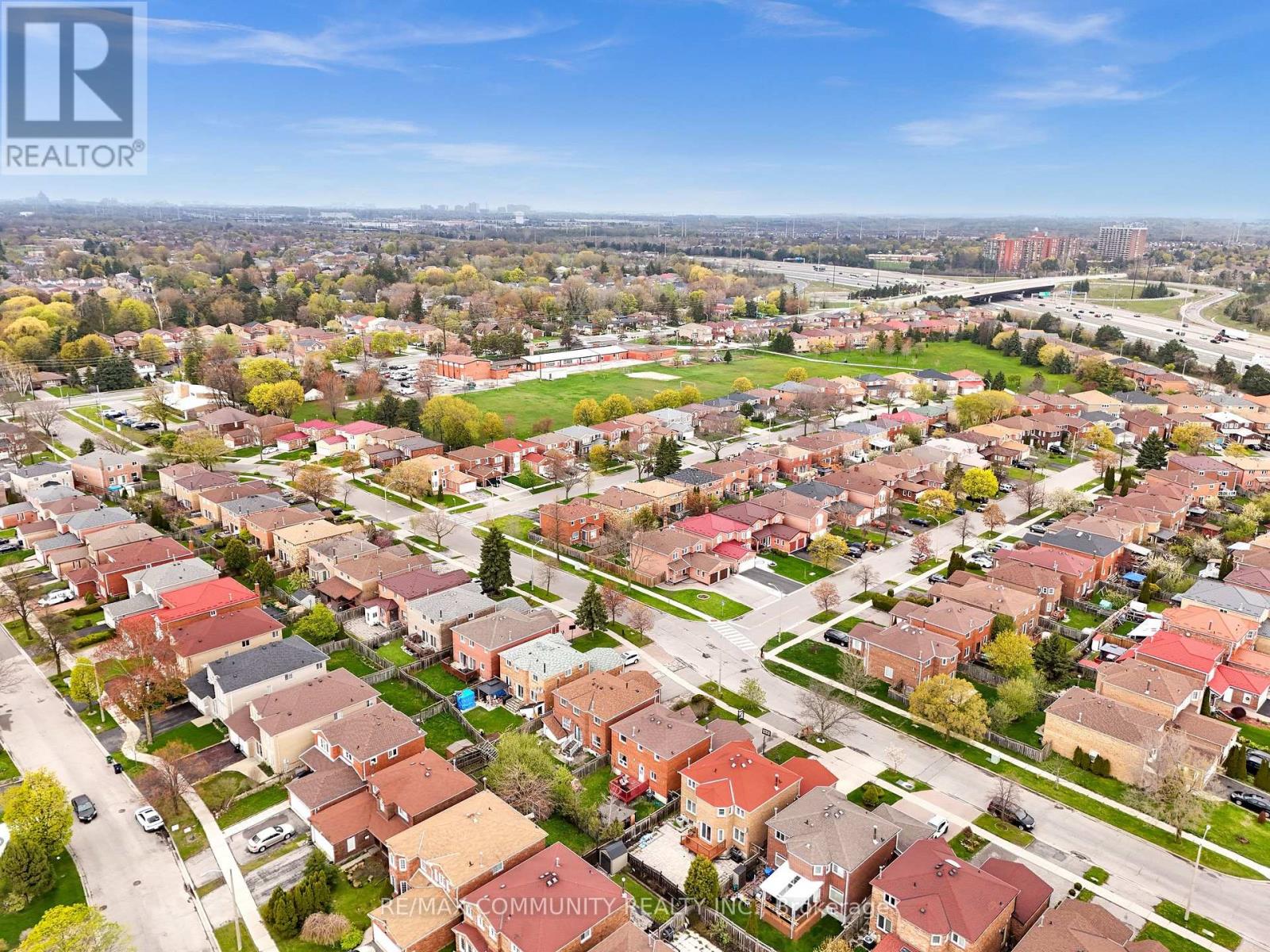 43 MUIRBANK BOULEVARD - 43