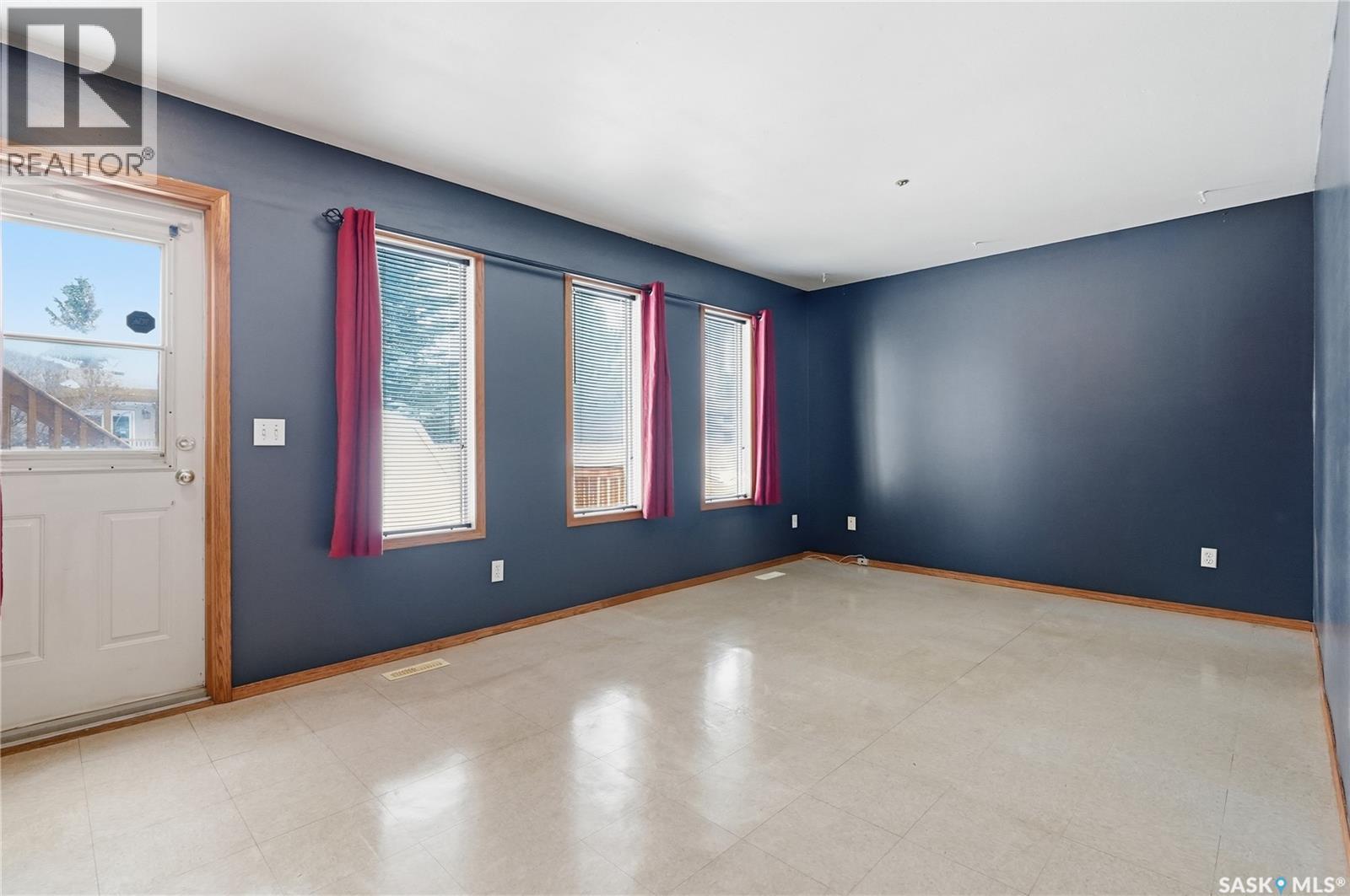 807 115th STREET E - 28