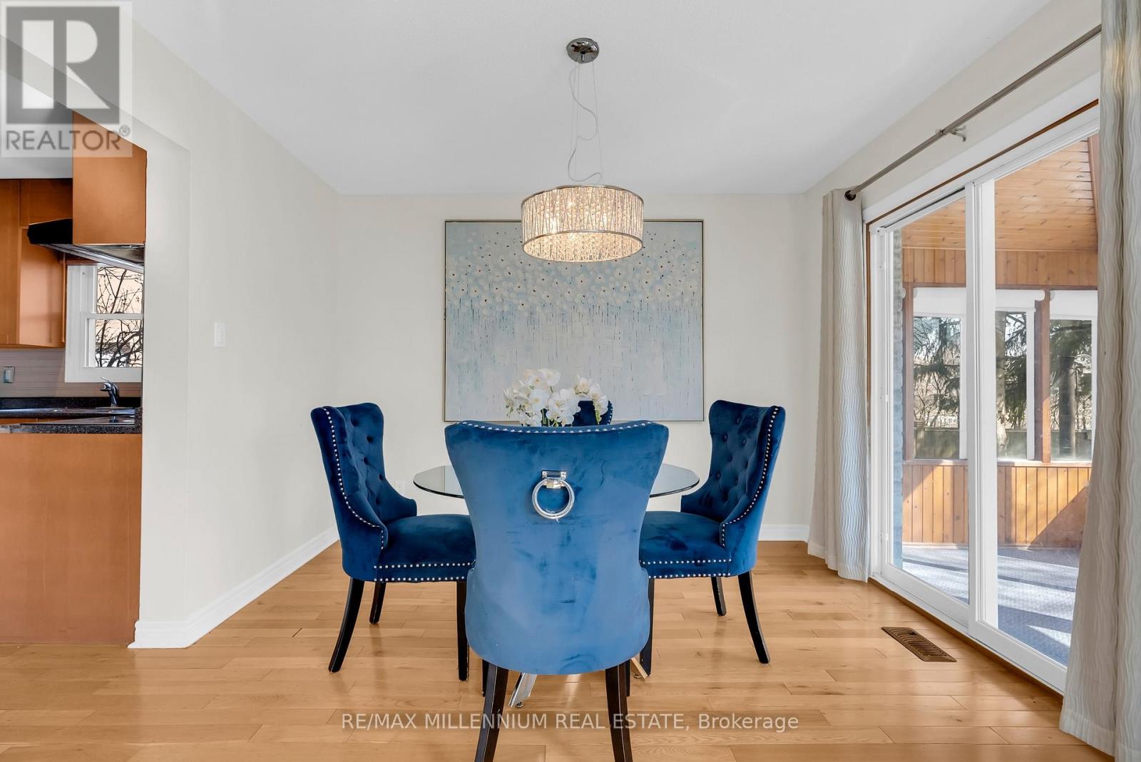 20 KESTEVEN CRESCENT - 14