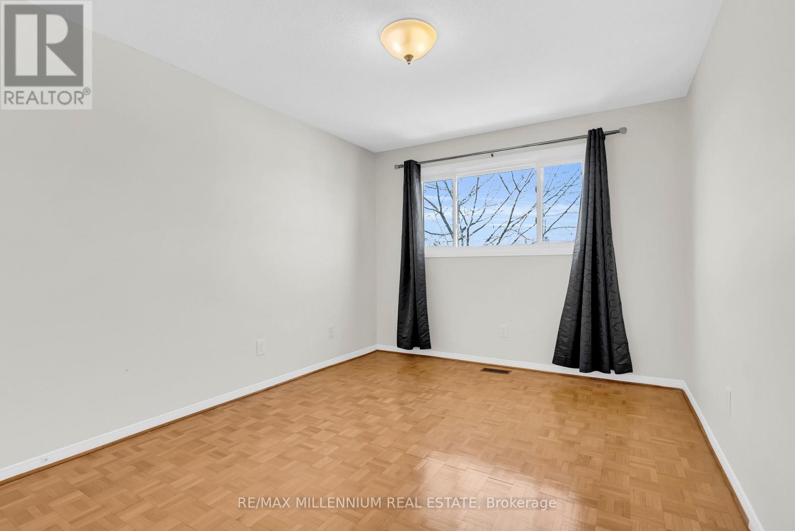 20 KESTEVEN CRESCENT - 29