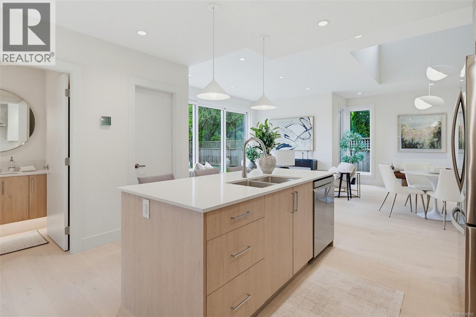 #1 920 Island Rd - 24