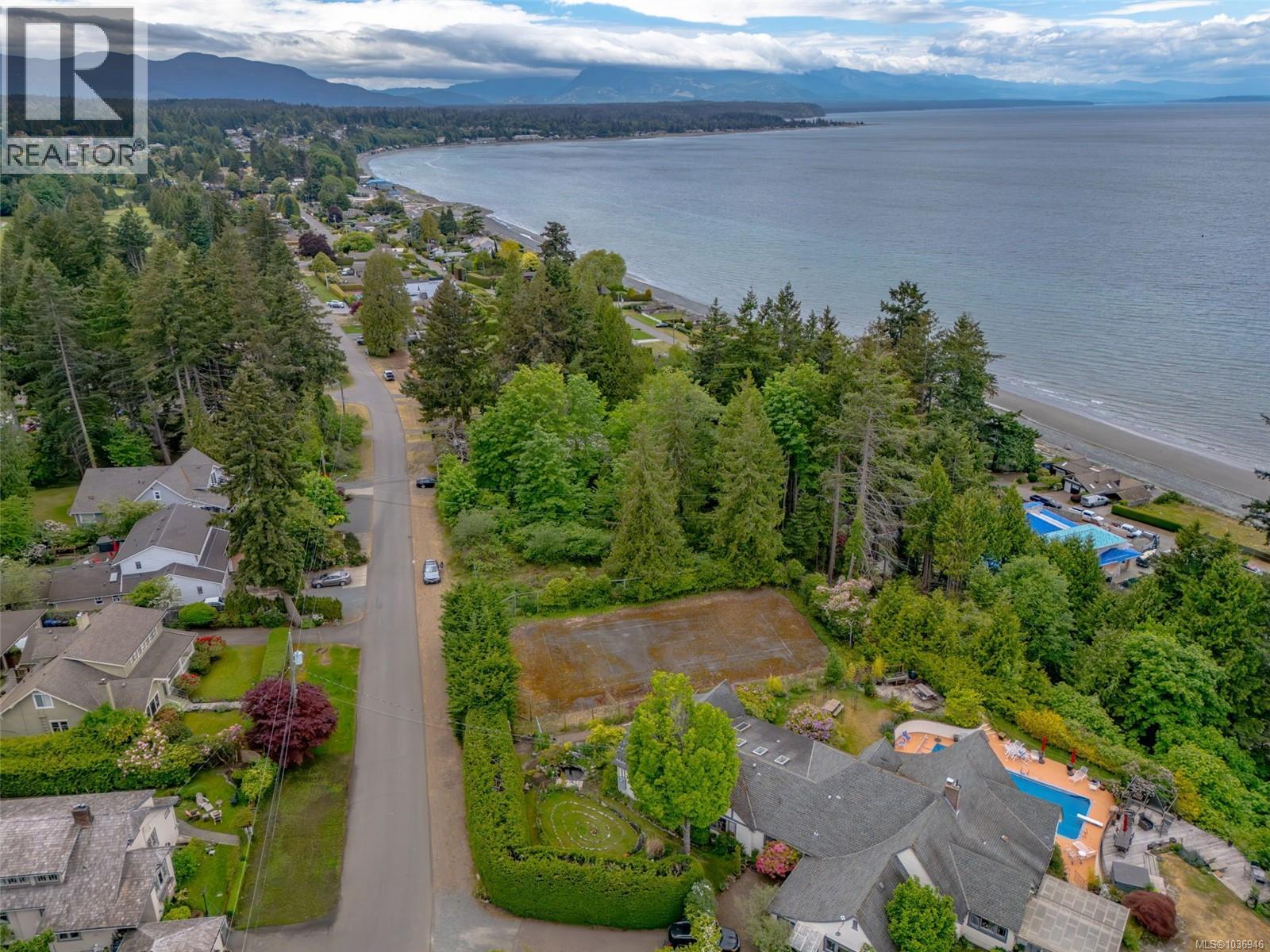 391 Burnham Rd, Qualicum Beach
