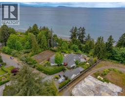 391 Burnham Rd, Qualicum Beach, BC V9K1G5 Photo 15