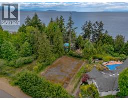 391 Burnham Rd, Qualicum Beach, BC V9K1G5 Photo 18