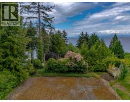 391 Burnham Rd, Qualicum Beach, BC V9K1G5 Photo 8