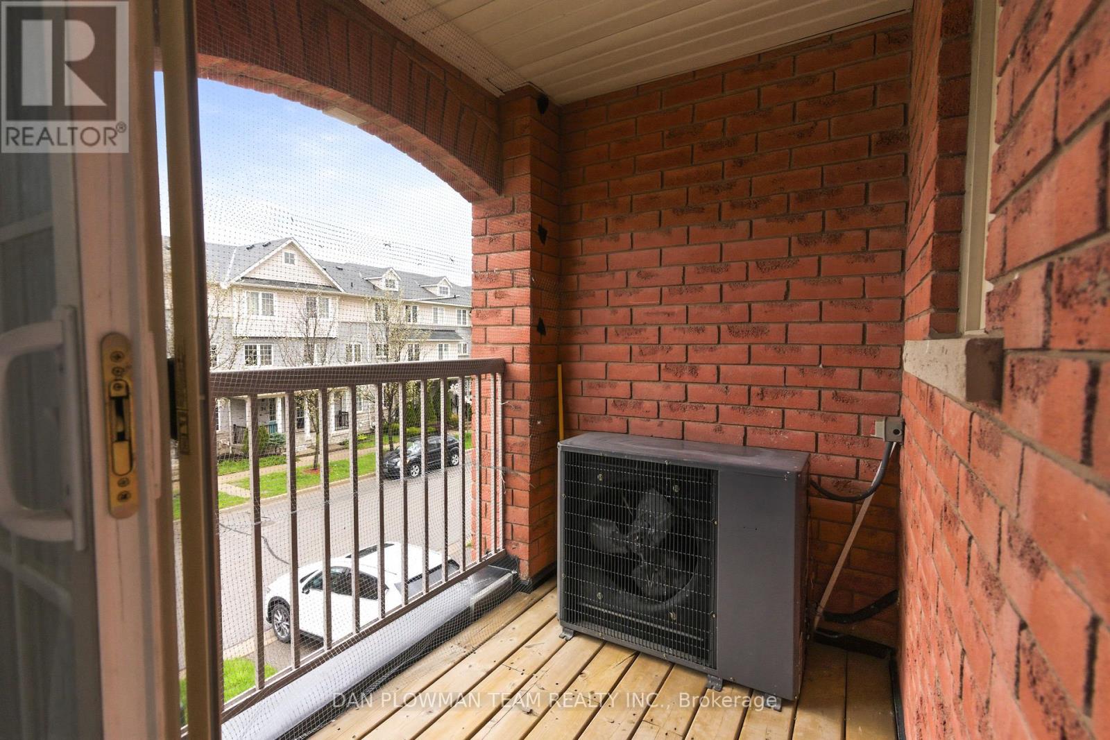 23 BLUNDEN ROAD - 4