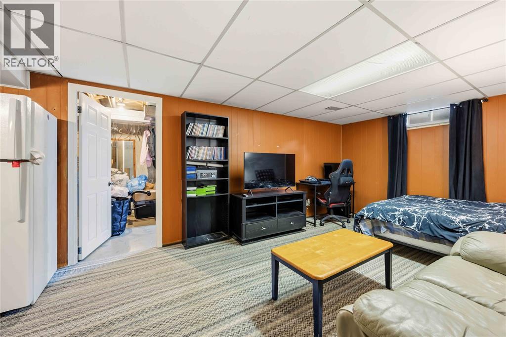 854 Lanark CRESCENT, Sarnia, Ontario, N7S4E4 — Photo 6