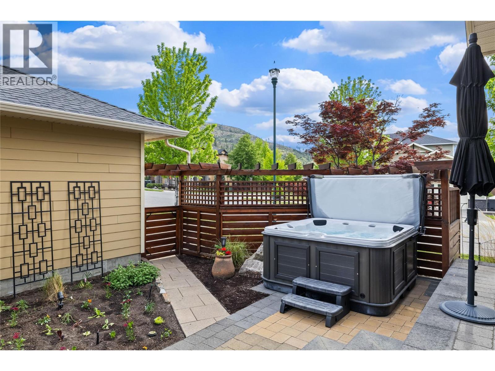  349 Hillside Avenue, Kelowna