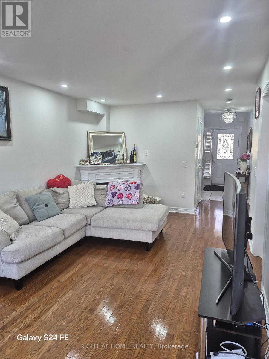 30 TREVINO CRESCENT - 11