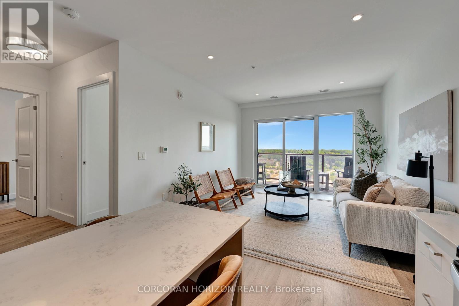 #1511 15 GLEBE STREET - 18