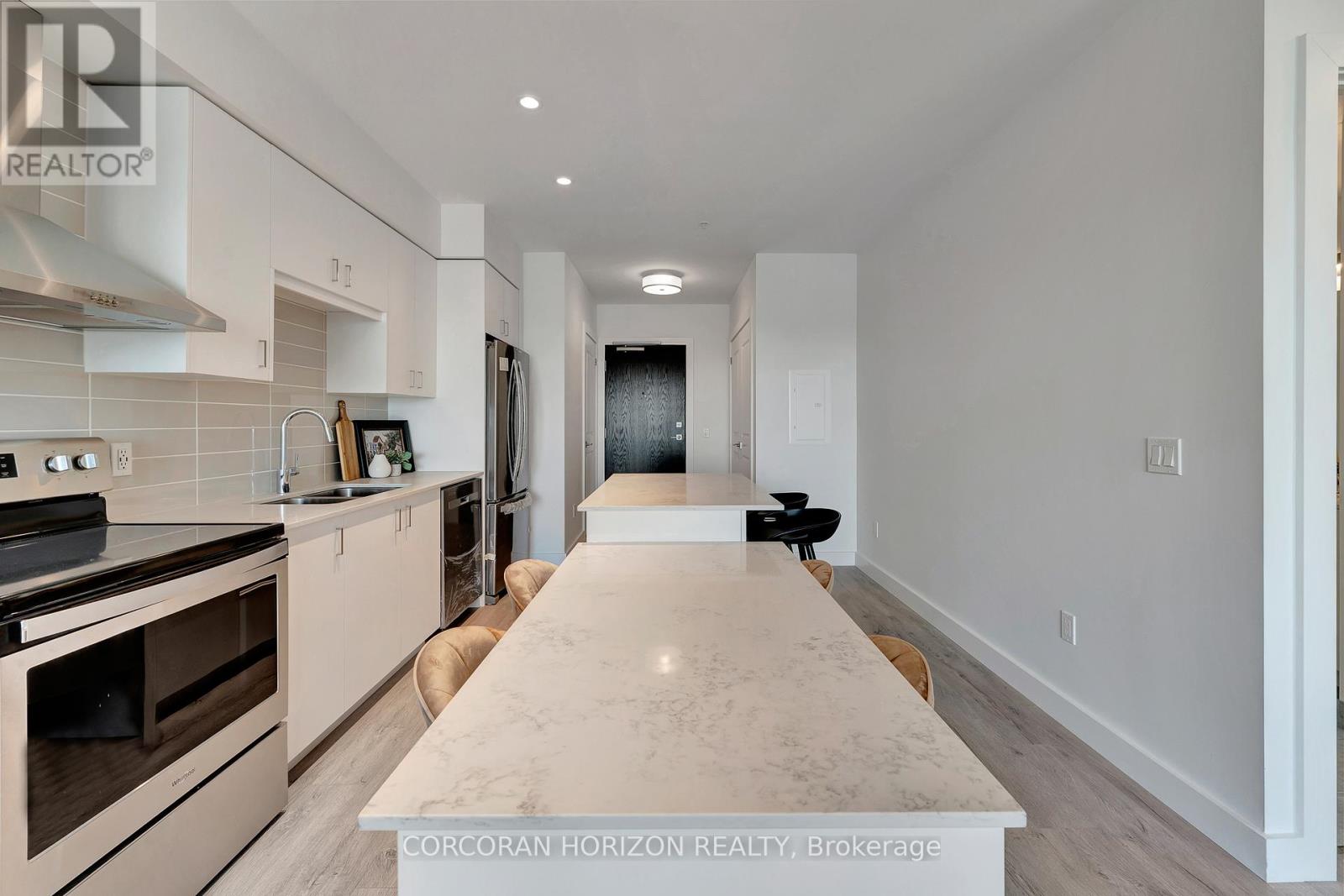 #1511 15 GLEBE STREET - 19