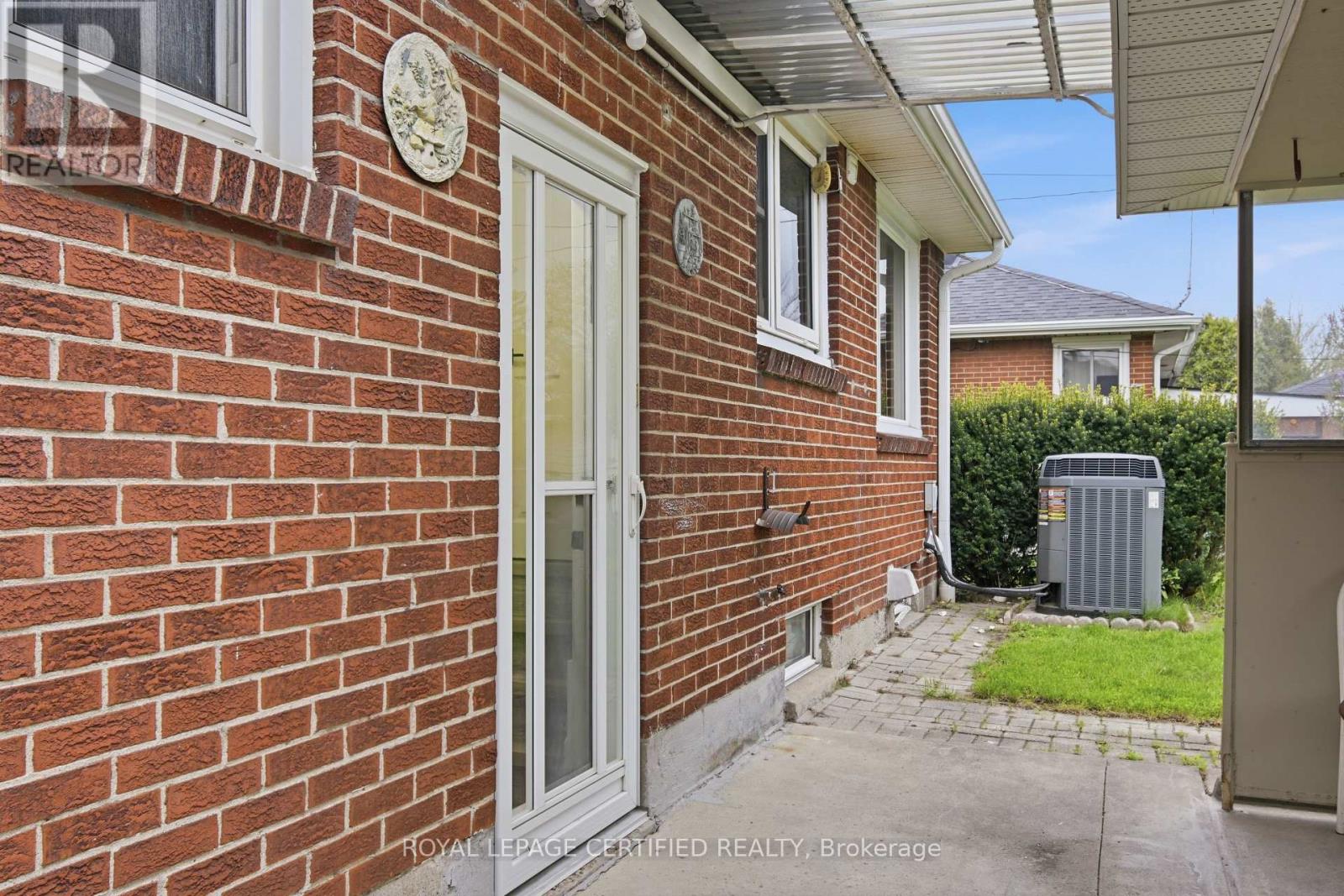 2485 DOMINION BOULEVARD - 20