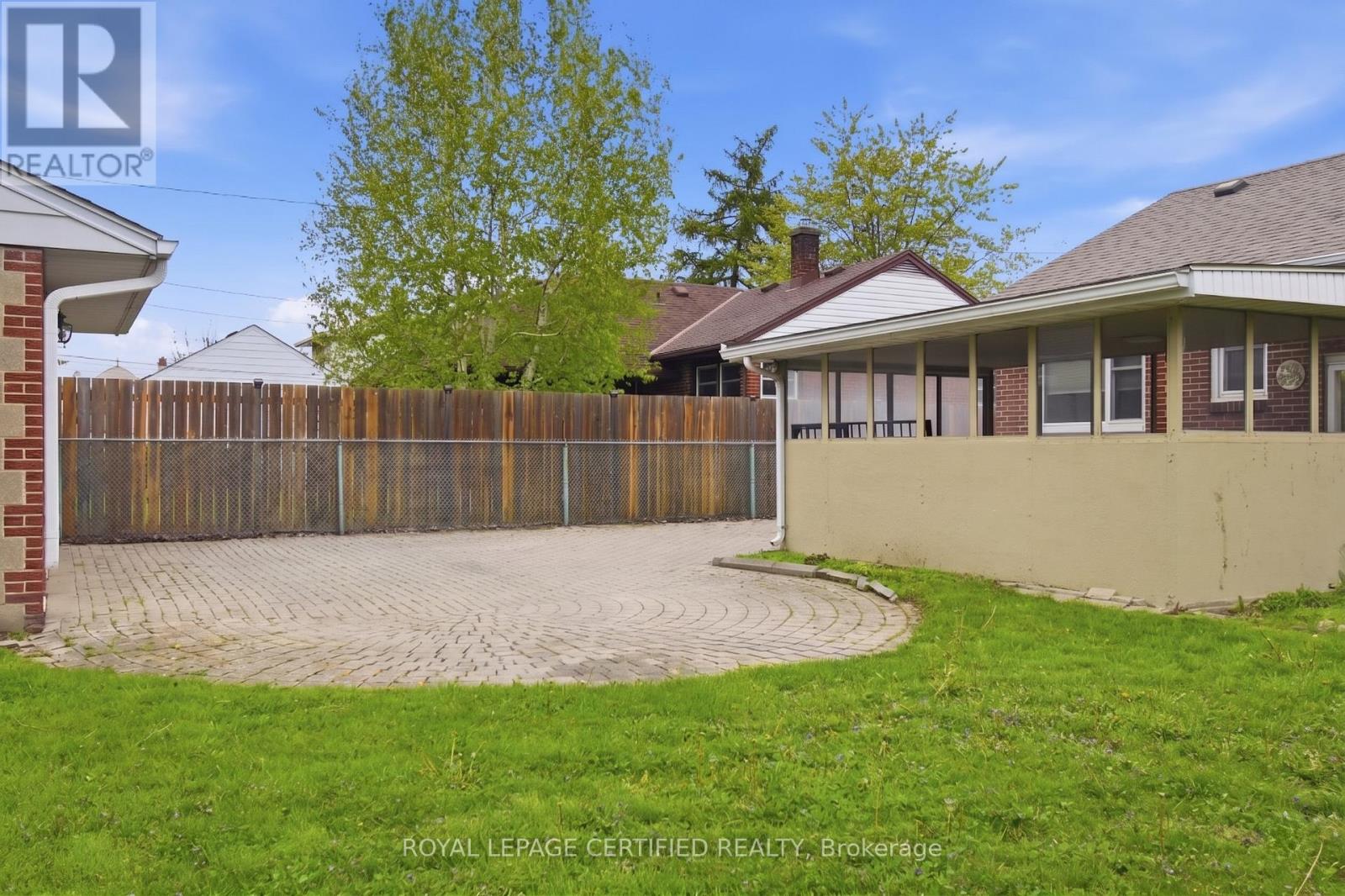 2485 DOMINION BOULEVARD - 22