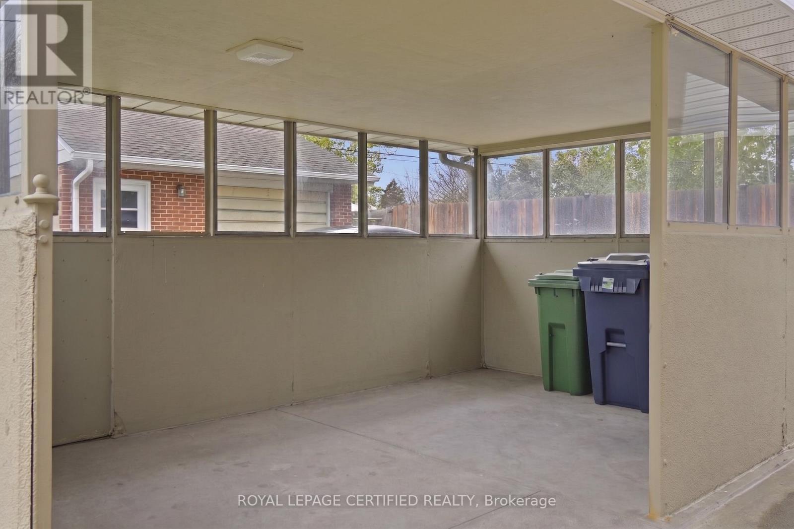 2485 DOMINION BOULEVARD - 23