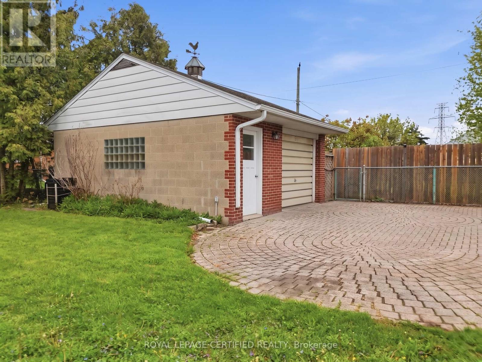 2485 DOMINION BOULEVARD - 26