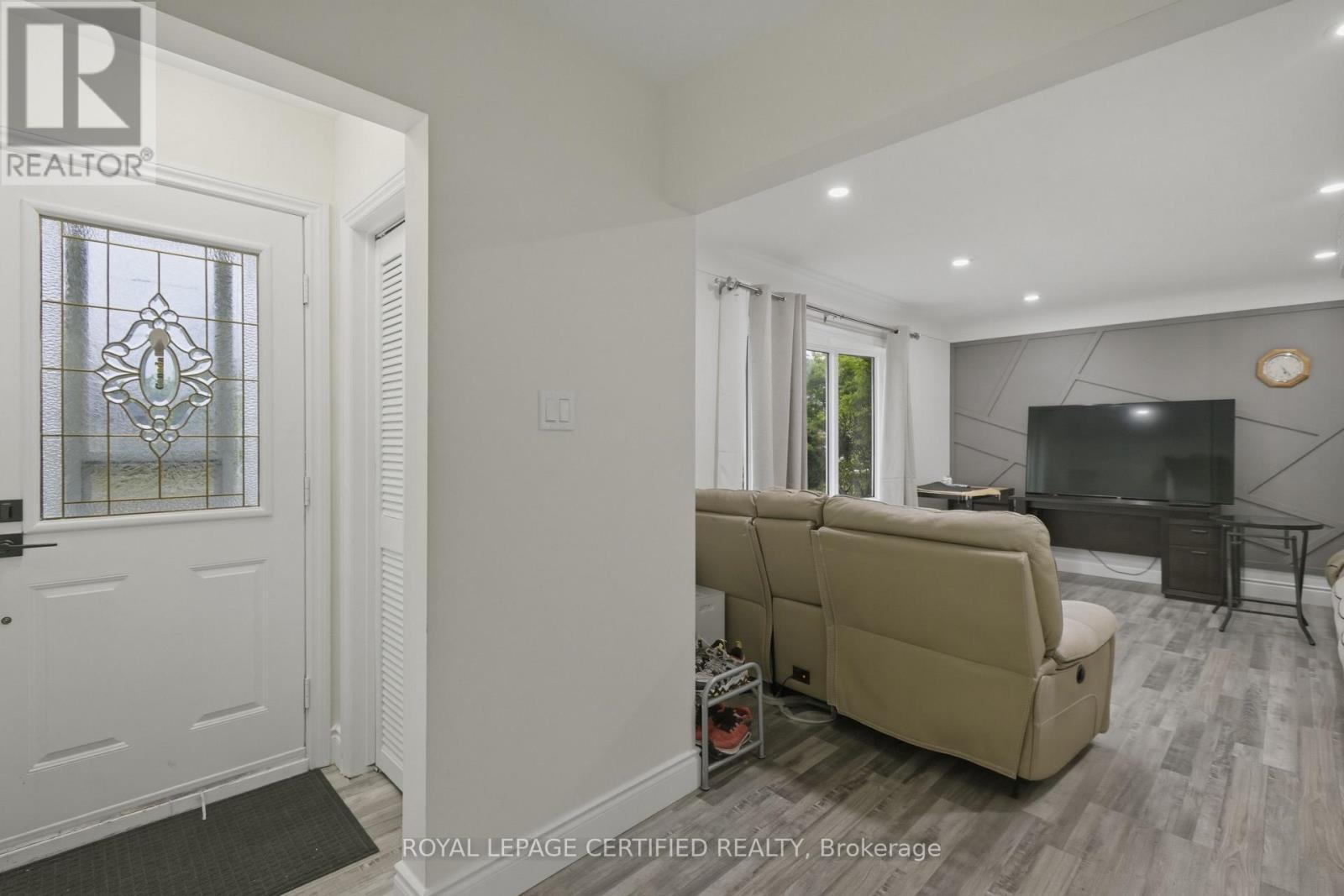 2485 DOMINION BOULEVARD - 4