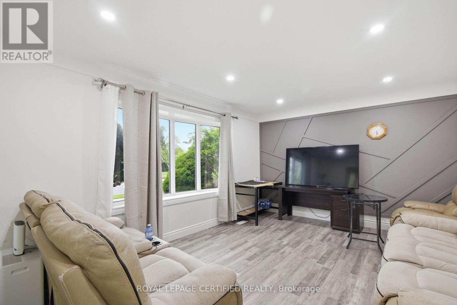 2485 DOMINION BOULEVARD - 5