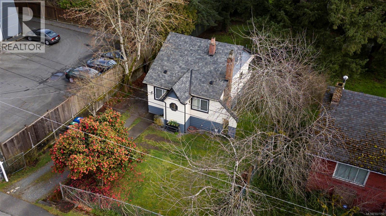 308 Holly Ave - 55