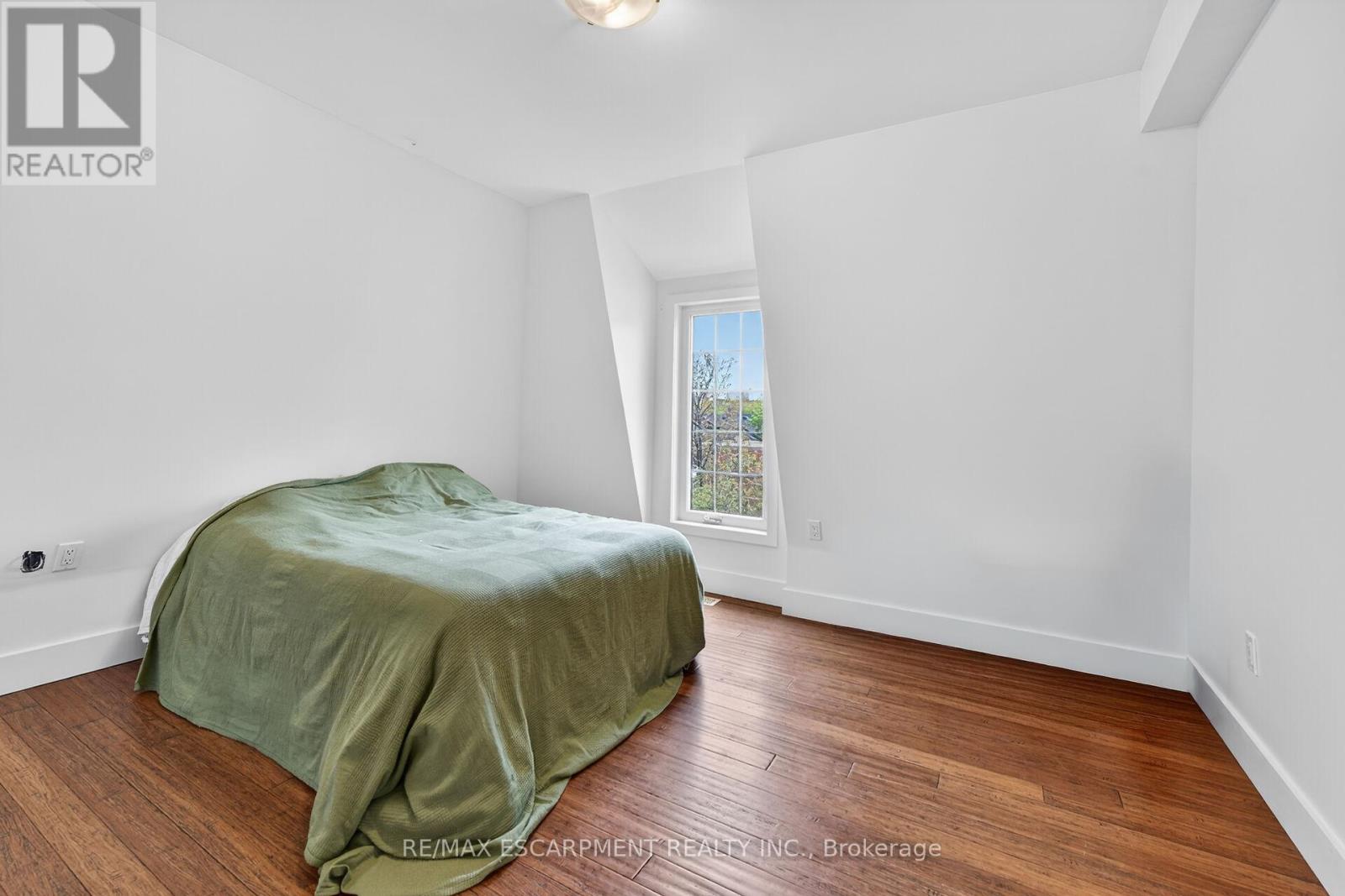 167 WALNUT STREET S - 43
