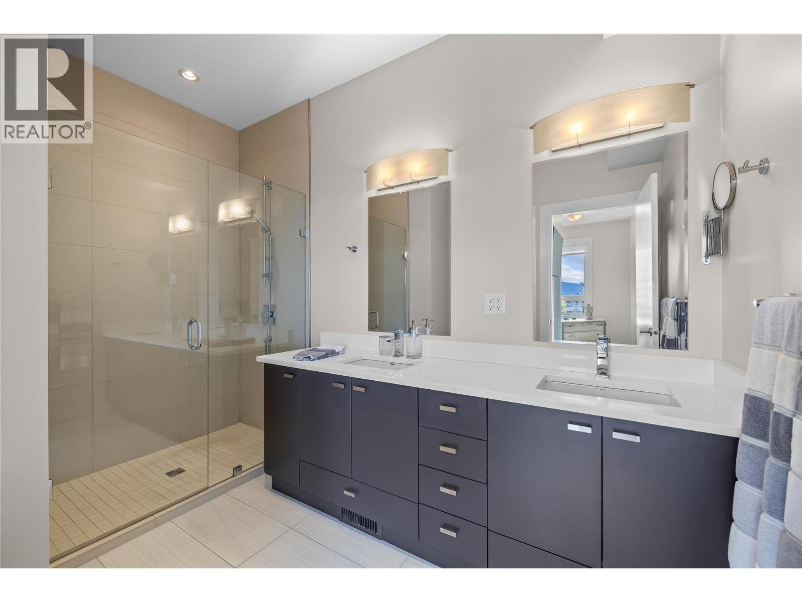 #20 1818 Peak Point Court - 32