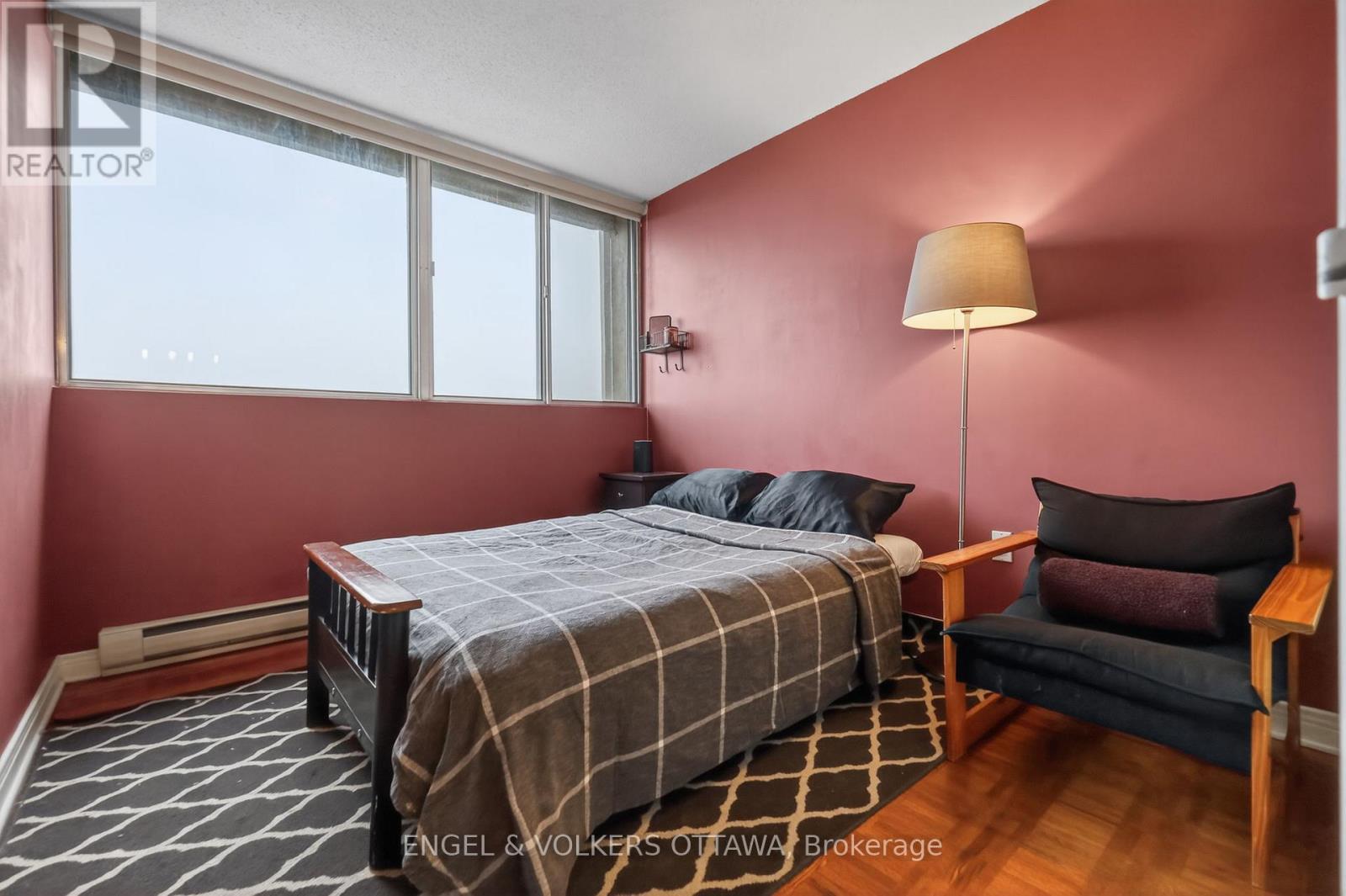 #PH5 530 LAURIER AVENUE W - 19