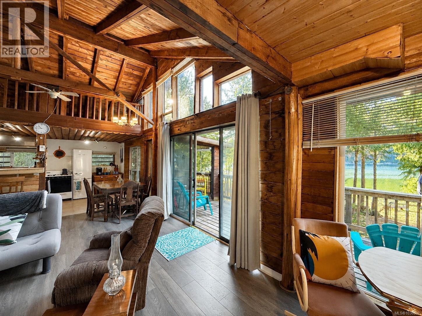 3148 Bay Rd, Qualicum Beach