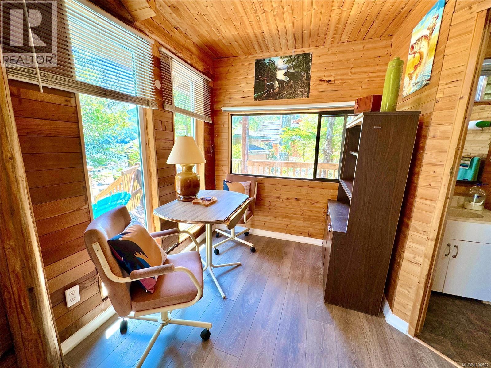 3148 Bay Rd, Qualicum Beach