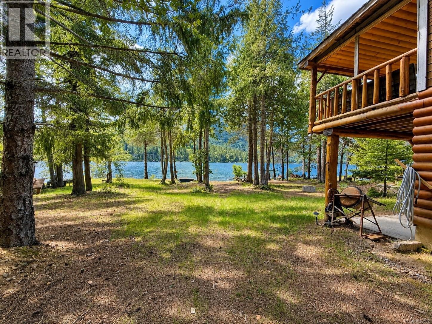 3148 Bay Rd, Qualicum Beach